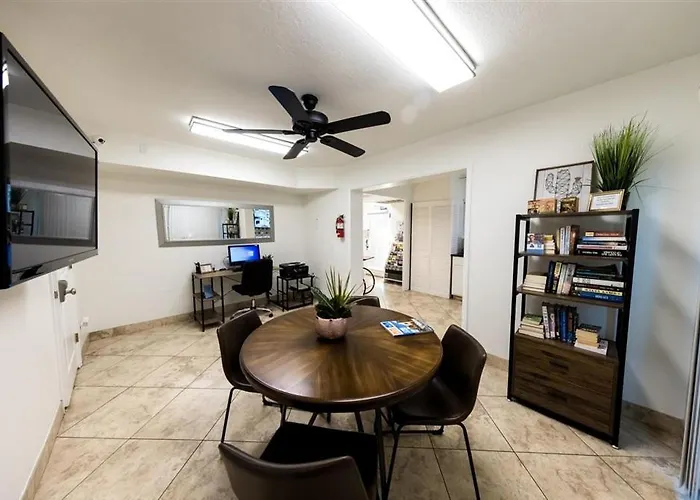 224 Fully Furnished, Wifi Included Apartment *